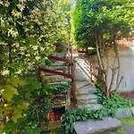 Apartman Large Flat In The Hills Of