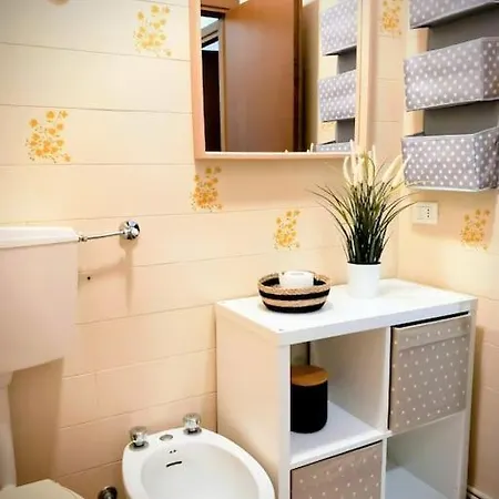 Lejlighed Large Flat In The Hills Of *