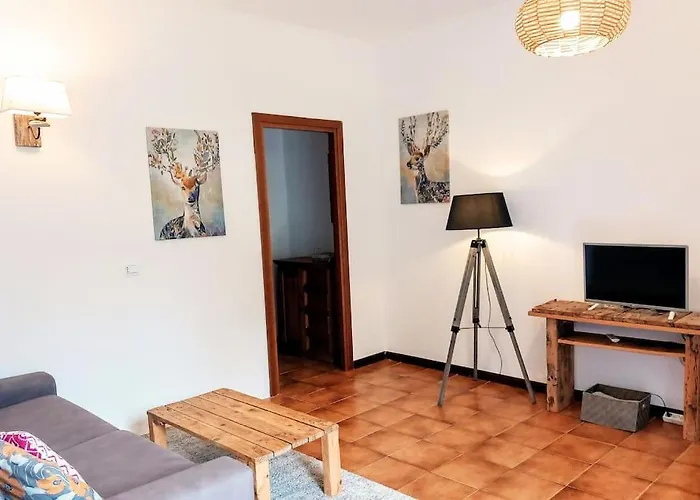 Large Flat In The Hills Of Daire *