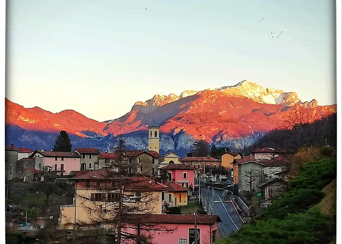 Daire Large Flat In The Hills Of Menaggio