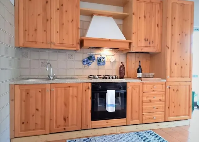 Large Flat In The Hills Of * ميناجيو